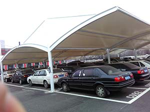 鋼<font color='red'>膜結構車棚</font>特點，怪不得越來越多人選擇！(圖文)